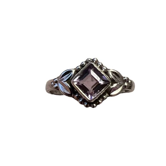 Stunning Sterling Silver Genuine Amethyst Ring Size 8 - Picture 4 of 7